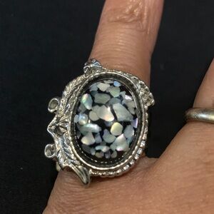 NWT Silver and Black Shell 🐚 Statement Ring